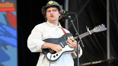 what kind of music does mac demarco make? the melody of his songs is like a river that never runs dry